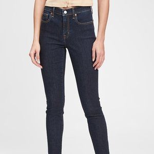 Gap Mid Rise True Skinny Jeans With Washwell